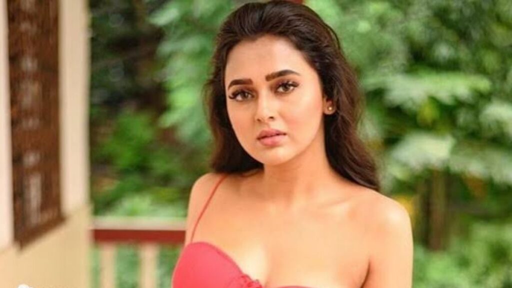 Tejasswi Prakash thanks fans for loving Naagin 6; under top 3 of most loved non-fiction persons